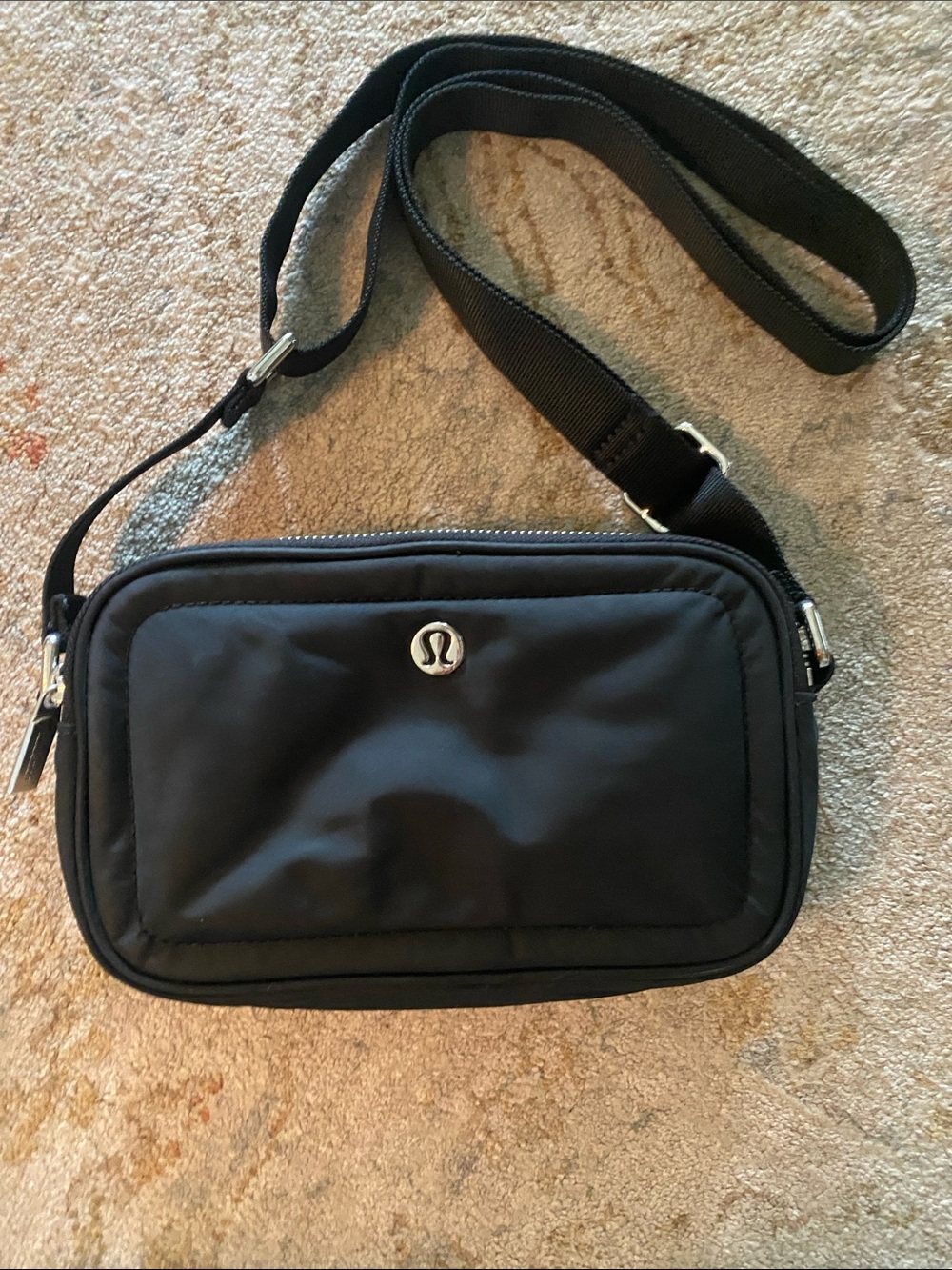 lululemon athletica Black Crossbody camera Bag - Minimal Everyday Carry